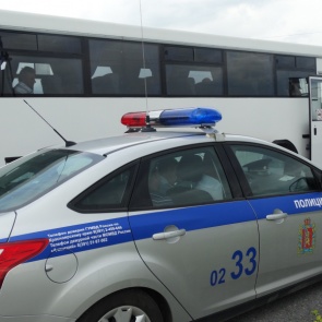 Госавтоинспекторы уделяют особое внимание безопасности при перевозках пассажиров автобусами