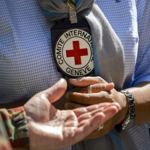 Красный крест выразил озабоченность интенсивностью боев в Донбассе