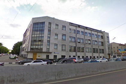 В Москве пассажирский автобус врезался в дом