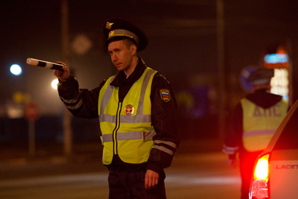 Сотрудникам ГИБДД разрешат останавливать дипломатов