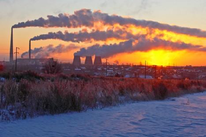 В Омске выпал черный снег