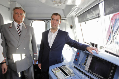 Медведев увеличил уставной капитал РЖД на 13 миллиардов рублей