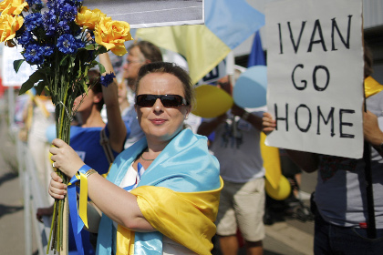 Украина запретила въезд 14 российским артистам