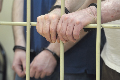 В Приморье пенсионер отобрал у грабителей пистолет