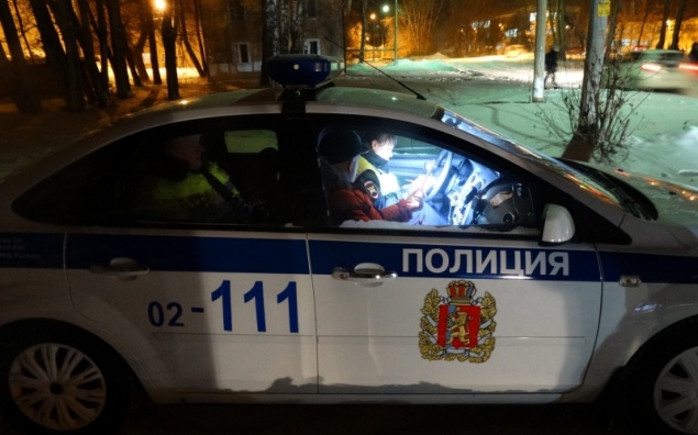 Дорожные полицейские в Ачинске проверили правильность перевозки детей в автотранспортных средствах