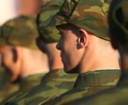 Военкоматы призывают в армию 2600 парней из Красноярского края