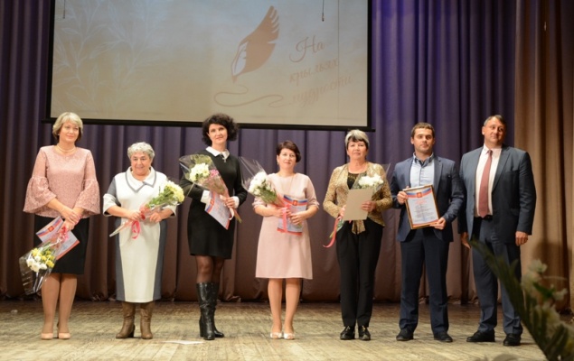 Ачинские педагоги принимали поздравления