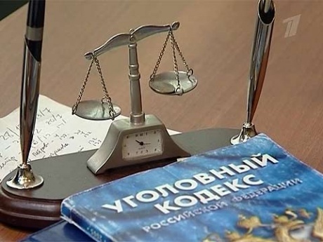 В Ачинске полицейский и следователь избили случайного прохожего и отправились в колонию