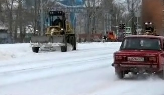 Дорожная служба Ачинска переведена на круглосуточный режим работы