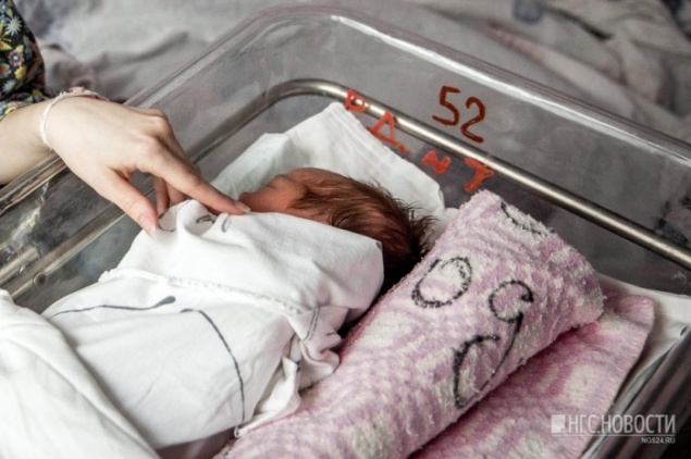 Из бюджета выделяют полмиллиарда на выплаты за рождение первенца