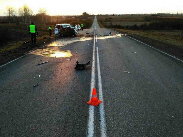 В Рыбинском районе BMW во время обгона протаранил китайский кроссовер: два человека погибли