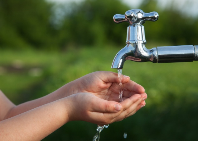 Из-за жары в Красноярске выросло потребление холодной водопроводной воды