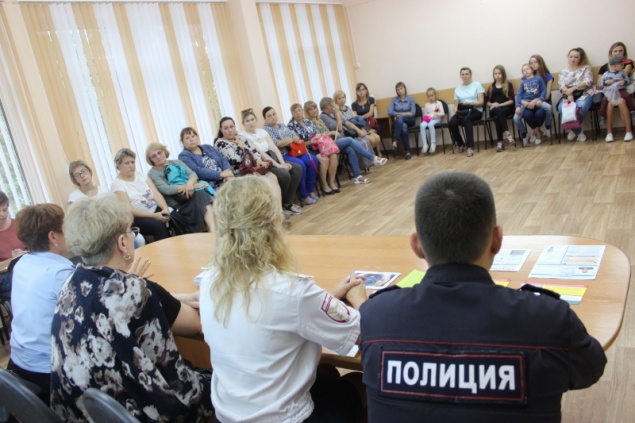 В Ачинске полицейские и общественники встретились с родительскими комитетами образовательных учреждений