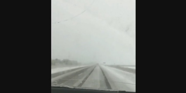 Красноярские трассы завалило снегом