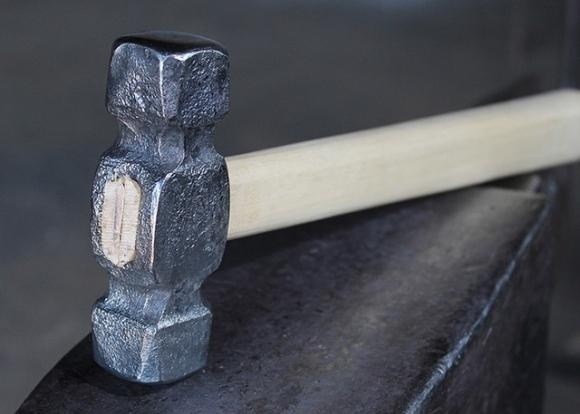 В Красноярском крае пьяный пассажир грозился убить сотрудницу ж/д вокзала