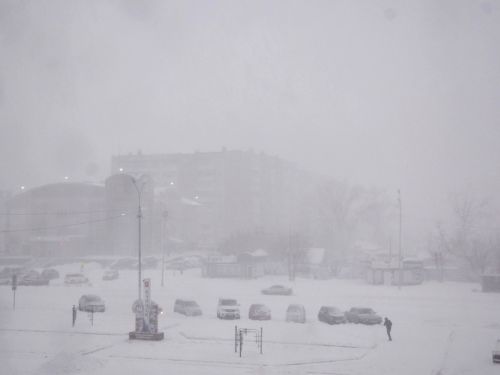 ВНИМАНИЕ! Штормовое предупреждение: Сегодня порывистый ветер до 25 м/с перепады температуры и мокрый снег