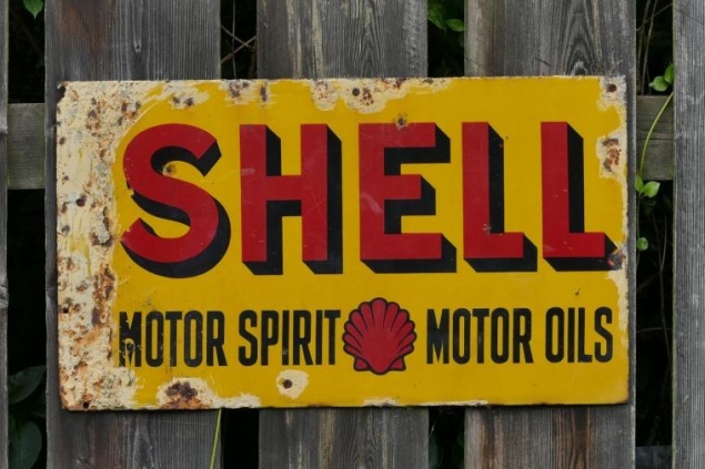 Почему двигатель ест масло: возможные причины