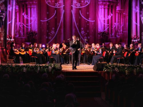 В честь ачинских женщин: Красноярский филармонический оркестр дал весенний праздничный концерт