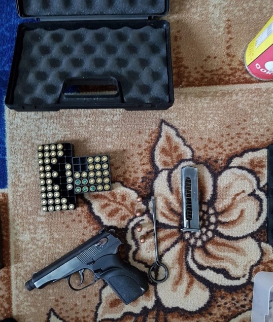 Житель Енисейска хранил у себя дома арсенал оружия и боеприпасов