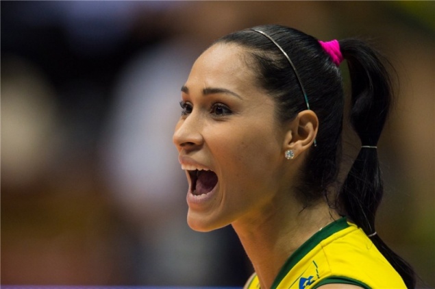 Олимпийская чемпионка давала интервью и упала в обморок в прямом эфире