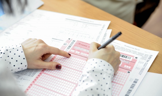 Выпускникам хотят разрешить искать ответы на ЕГЭ в интернете