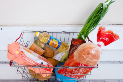 Сбербанк будет доставлять еду из магазинов