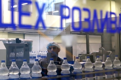 В России взлетят цены на воду в бутылках