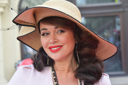 Заворотнюк положили в центр для тяжелобольных