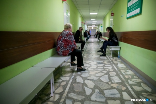 Врачи краевой больницы обнаружили у пожилой пациентки редкий рак слюнной железы и вылечили ее