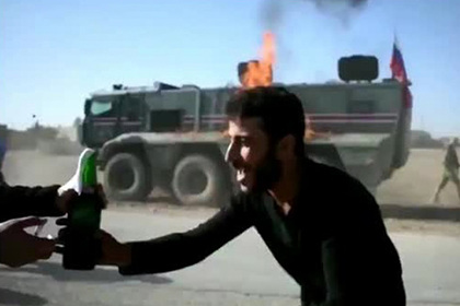 Минобороны отреагировало на поджог российского патруля в Сирии