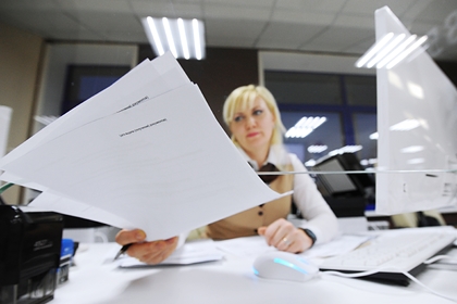 Госорганы перестанут принимать россиян к 2024 году