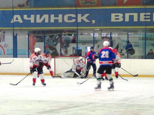 Ачинские хоккеисты победили соперников из Железногорска