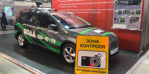 Новый эксперимент над водителями: в патрульных машинах установят камеры