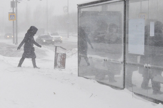 Спасатели предупредили о крепком ветре в последнюю пятницу осени