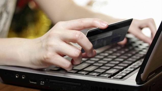 Жадная жительница Железногорска за 4 месяца перевела мошенникам почти 800 тысяч рублей