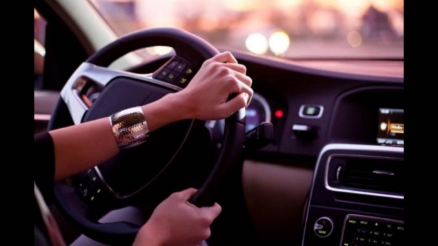 В Ачинске автоледи перепутала дорогу и трамвайные пути. Лишат прав за пьяное вождение