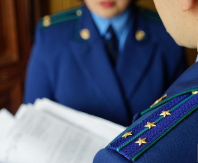 Чиновник в Красноярском крае очень хотел ездить на «Ниве». Но это не понравилось прокуратурем