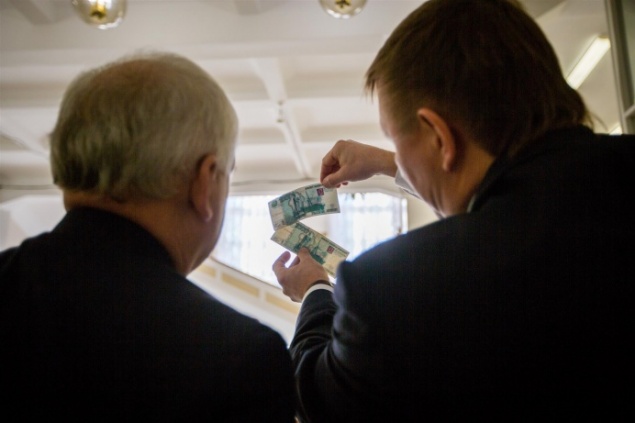 Врачам досталось в четыре раза меньше, чем военным: бюджет России на 2020 год — в восьми картинках