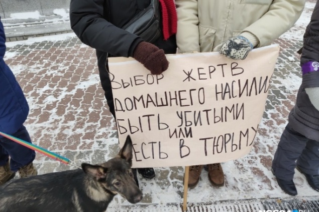 «Даже если вас не бьют, это может быть оно»: психолог рассказала, как распознать домашнее насилие
