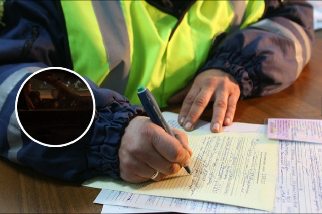 Инспекторы нашли женщину-водителя, которая возила своего ребенка на коленях