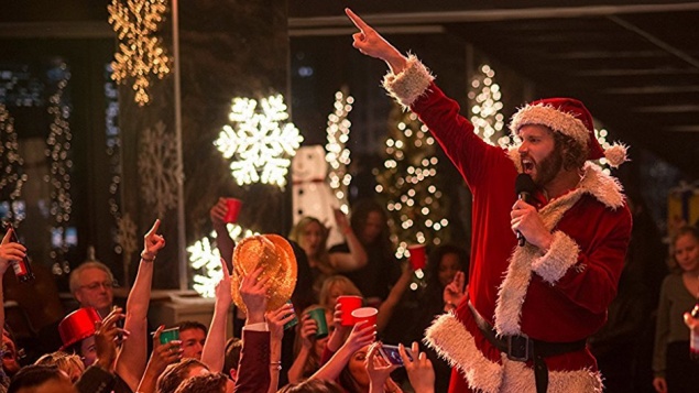 Россияне больше радуются новогодней премии, чем корпоративу