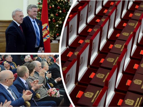 Александр Усс лично вручил Сергею Никитину юбилейный почетный знак "85 лет Красноярскому краю"