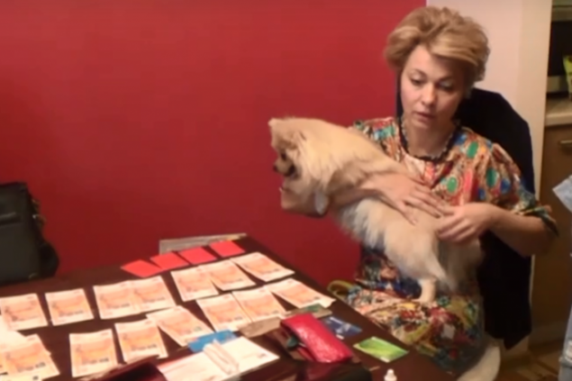 Замглавы департамента мэрии продлили арест за взятку в 450 тысяч рублей