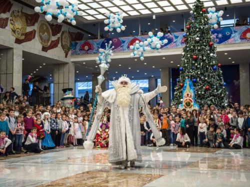 Ачинские школьники посетят главные новогодние утренники России и Красноярского края