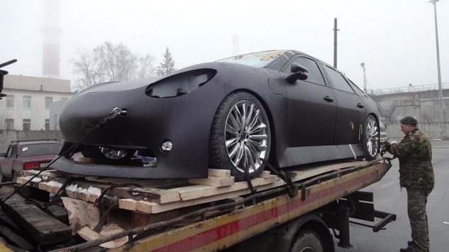 АВТО В Сети появились первые фото российского электромобиля «Монарх»