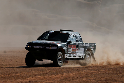 Машина российского экипажа ралли «Дакар» полностью сгорела