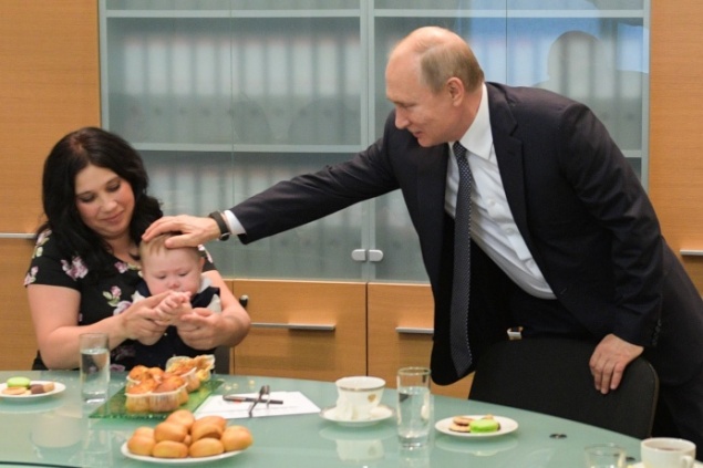 Ждите лета! Как получить маткапитал и пособие на дошкольников, которые пообещал Путин