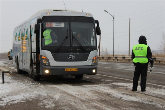 «Грядет гололедица»: в Красноярском крае из-за смены погоды ухудшилась ситуация на дорогах