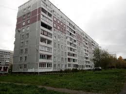 В Красноярском крае жильцы многоэтажки два года ездили на новом лифте и рисковали