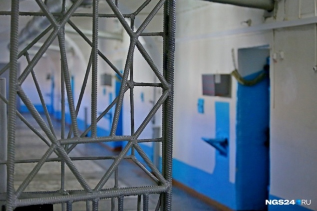 Отец пытался оградить сына от уголовного дела и дал взятку полицейскому